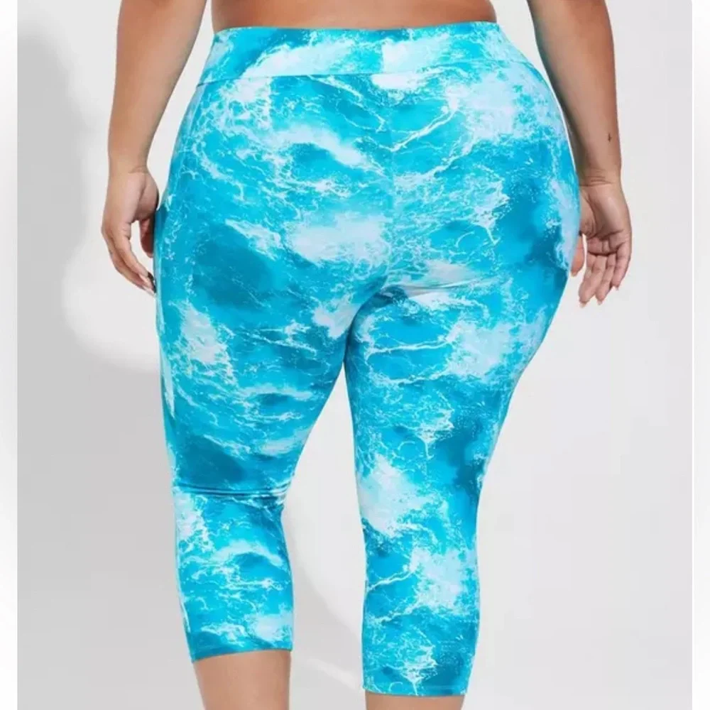 Torrid High-Rise Pocket Capri Swim Legging 5X - Picture 3 of 7